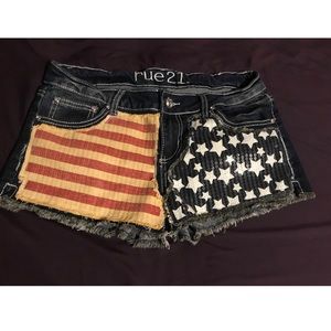RUE 21 flag shorts 🇱🇷